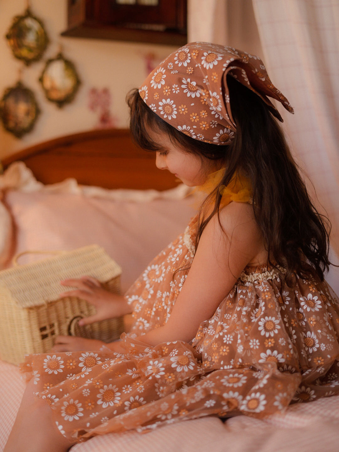 Toffee Daisy Bandana - Brown
