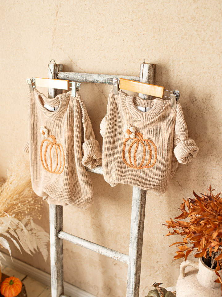 Pumpkin Bloom Sweater - Oatmeal