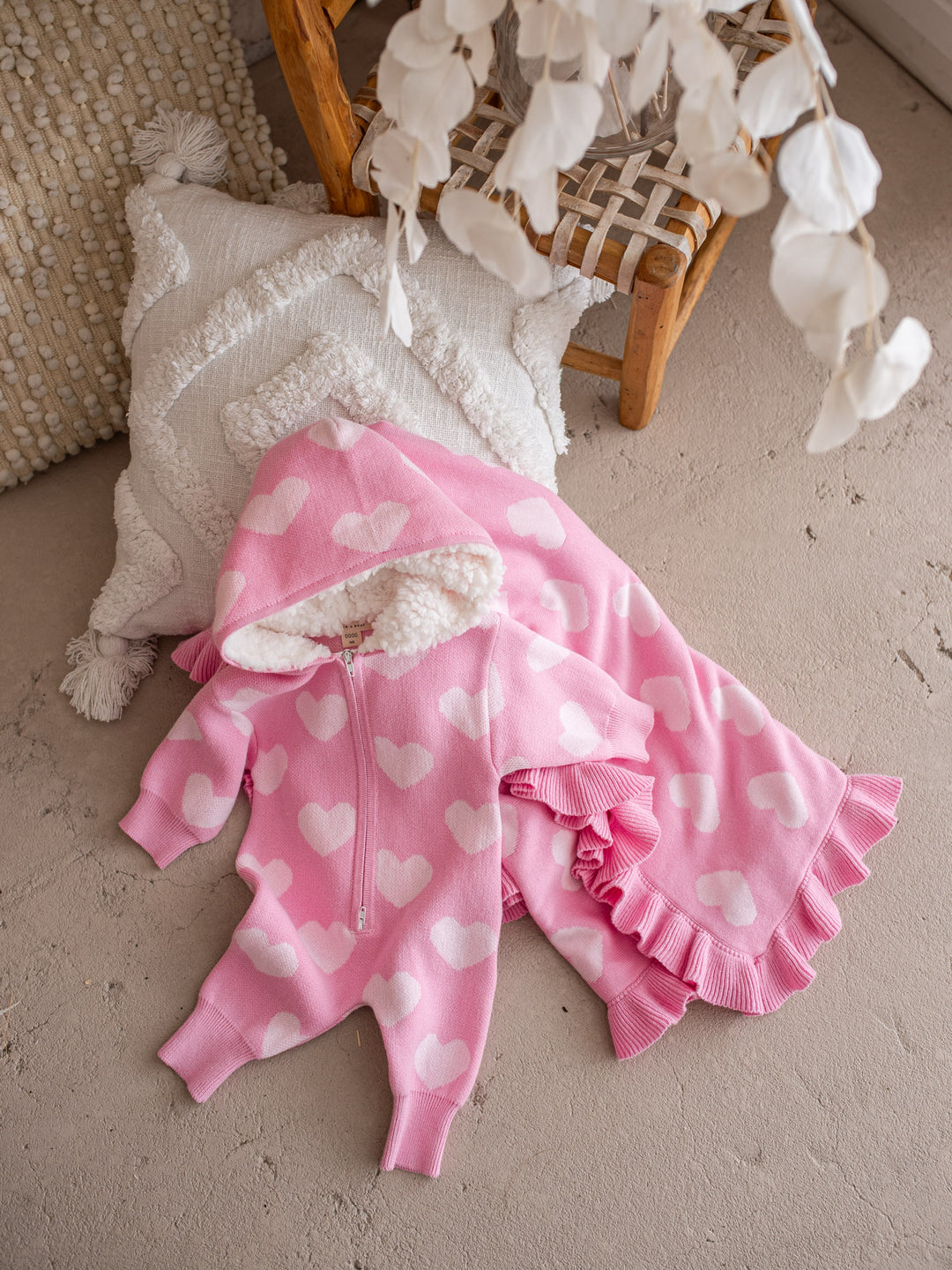Lovebug - Frill Knitted Baby Blanket - Pink