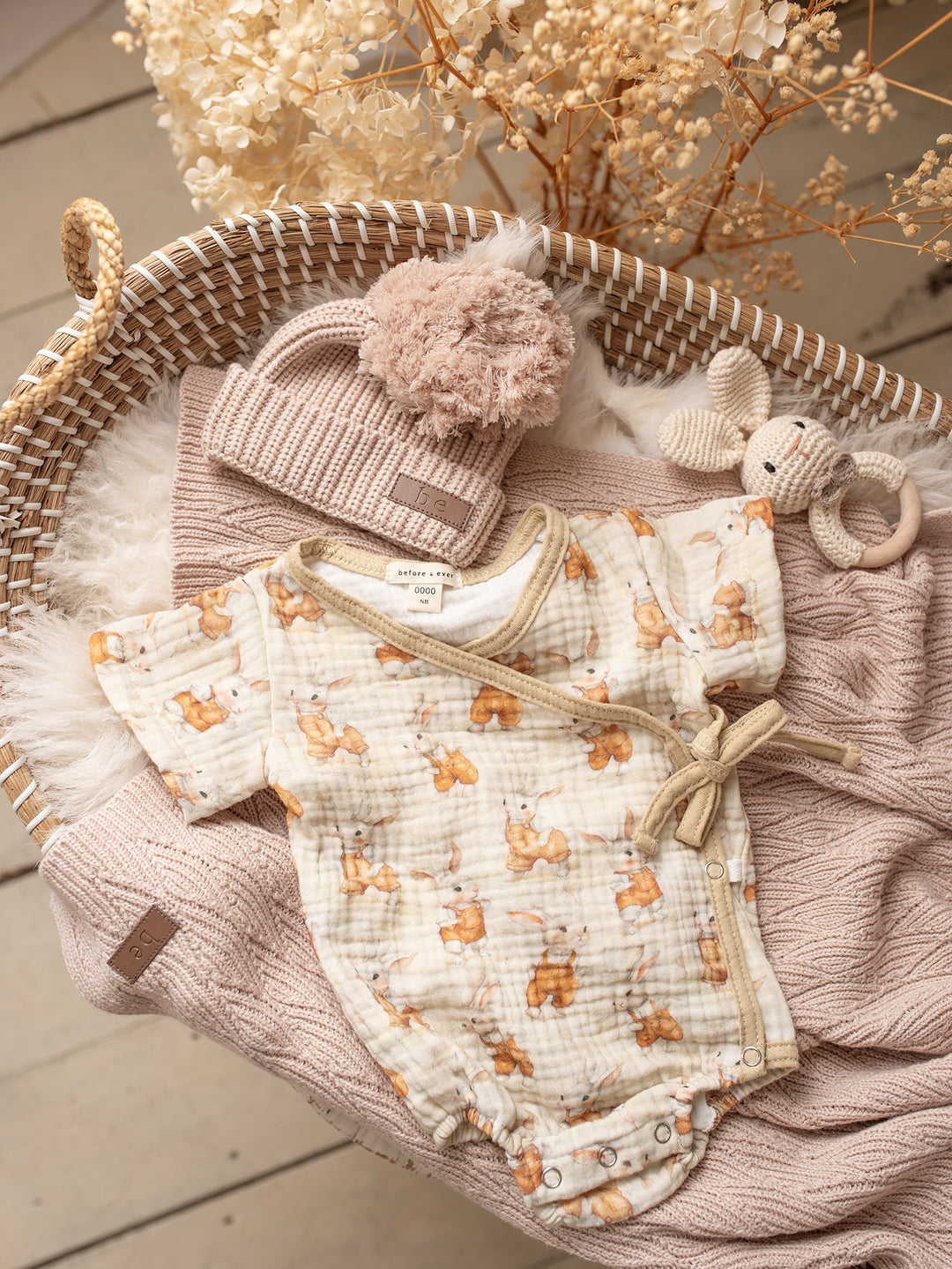 Snuggle Me - Knitted Baby Blanket - Beige