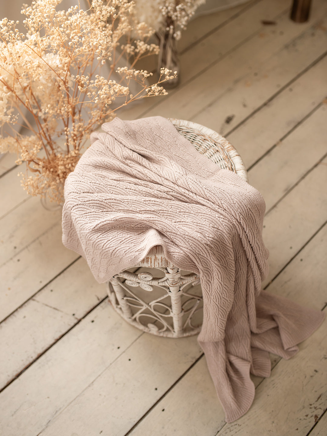 Snuggle Me - Knitted Baby Blanket - Beige