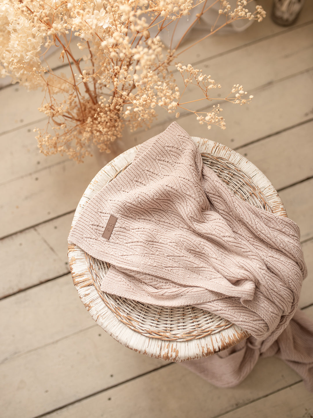 Snuggle Me - Knitted Baby Blanket - Beige
