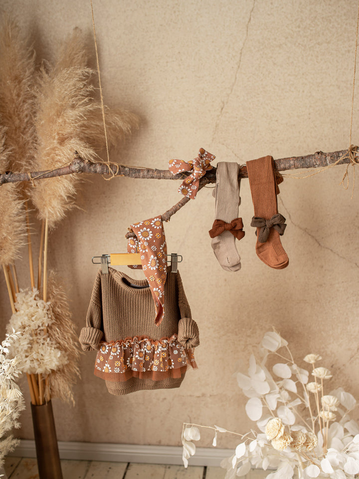 Toffee Daisy Sweater - Cocoa