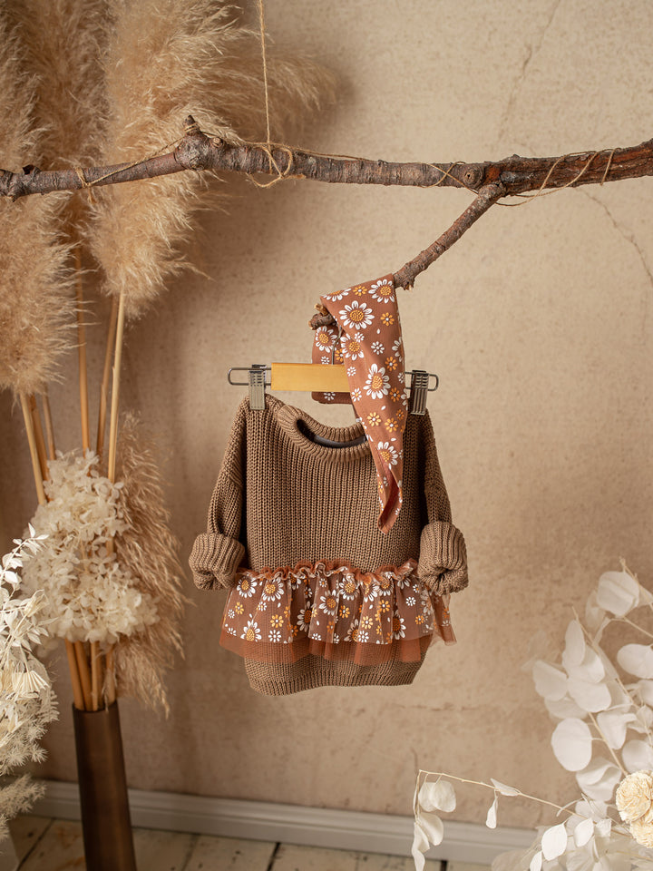 Toffee Daisy Sweater - Cocoa