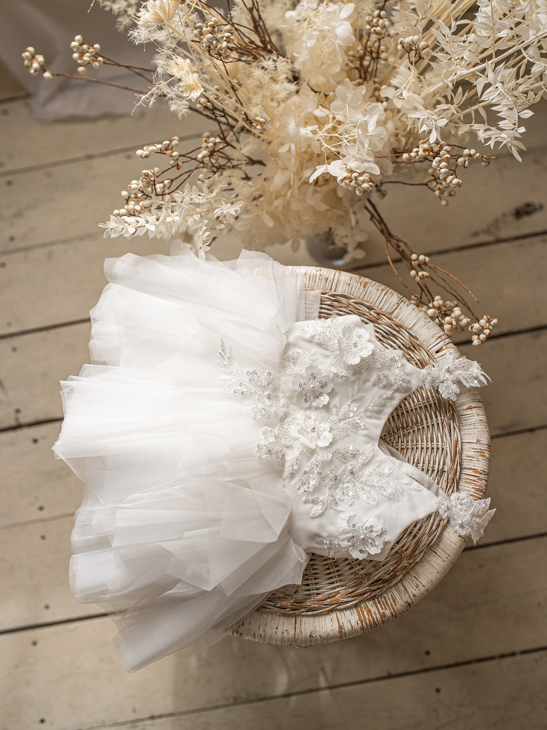 white and gold flower girl dress Gold Lace Ivory Tulle Straps Wedding Flower Girl Dress 2T