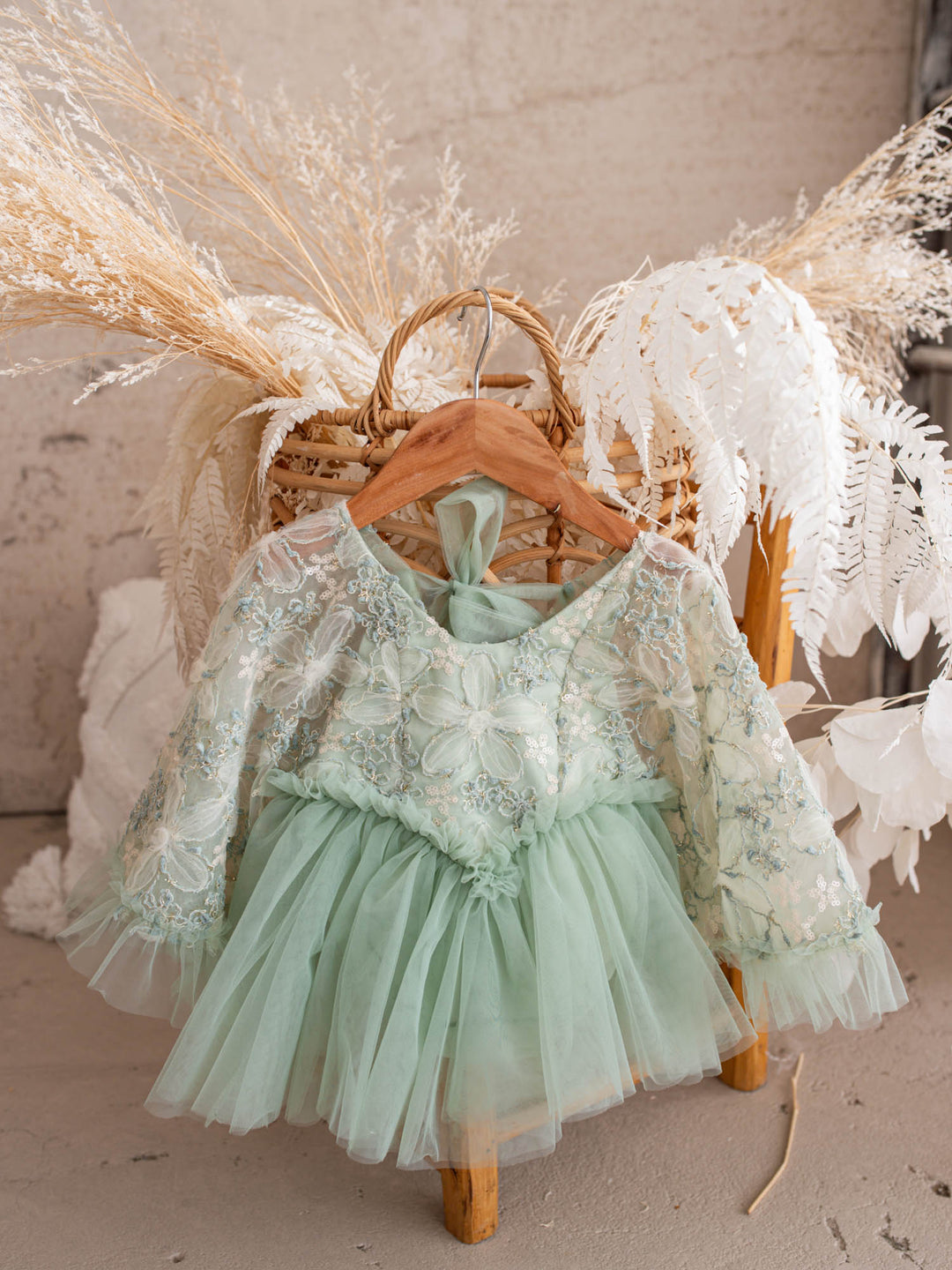 Love & Lace – Sage Green