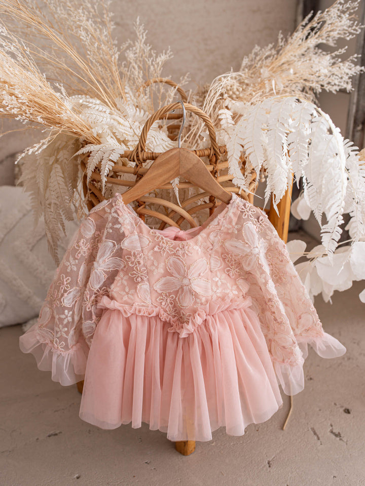 Love & Lace – Peachy Pink
