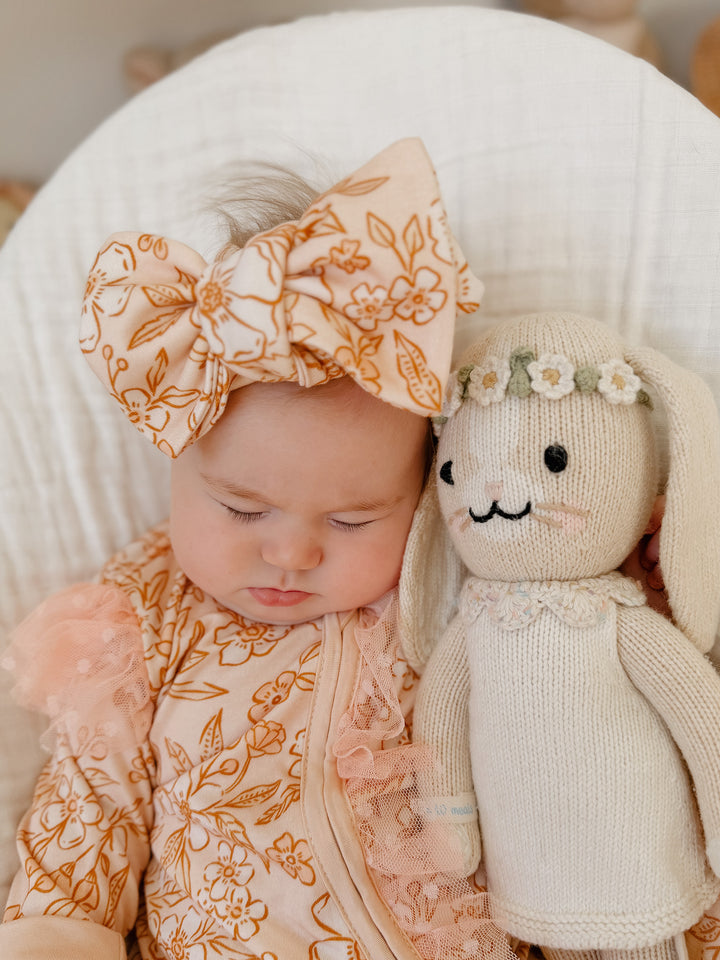 Dainty Miss Topknot - Peach Blossom