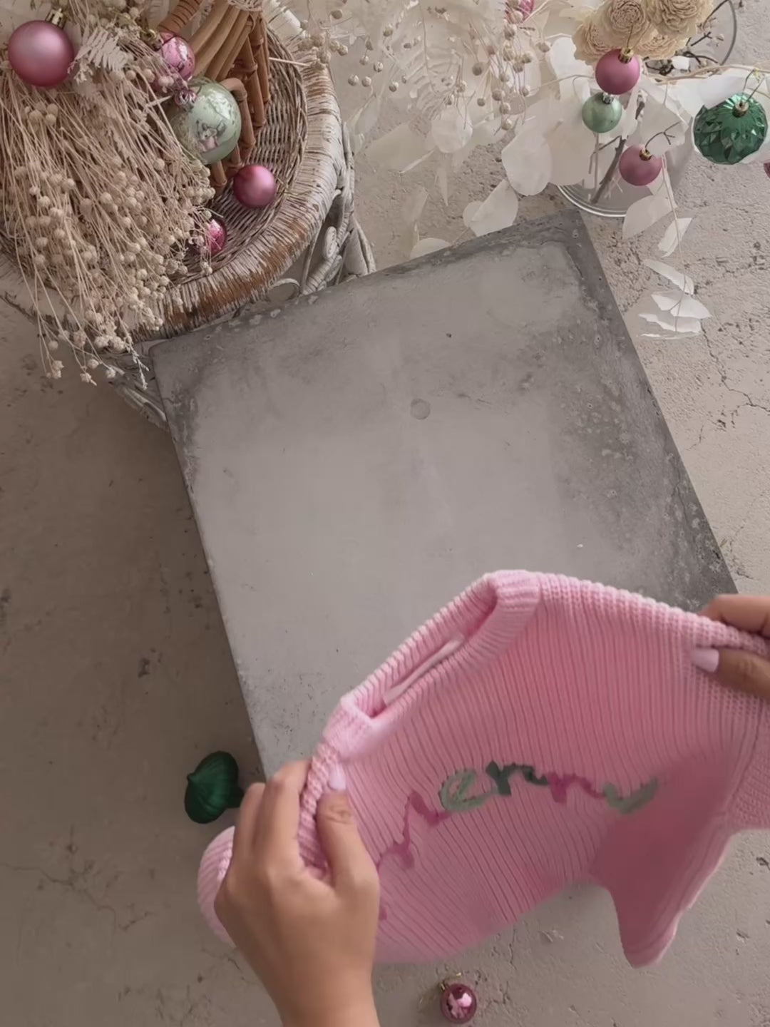 Merry Sweater - Baby Pink